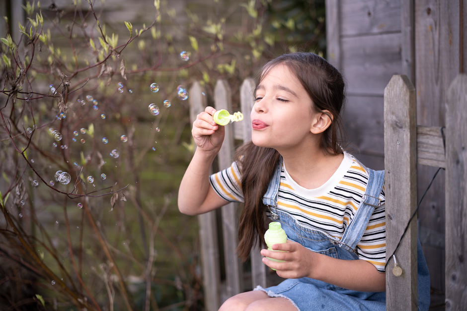 petite fille bulle