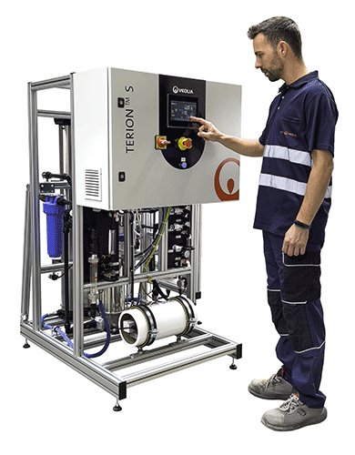 Man programming a Terion S